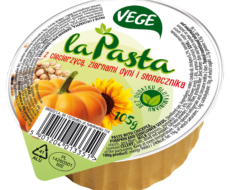 Paste with chickpeas and pumpkin and sunflower seeds